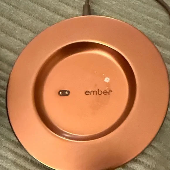 Ember Copper Mug with Charging Plate - Picture 3 of 6